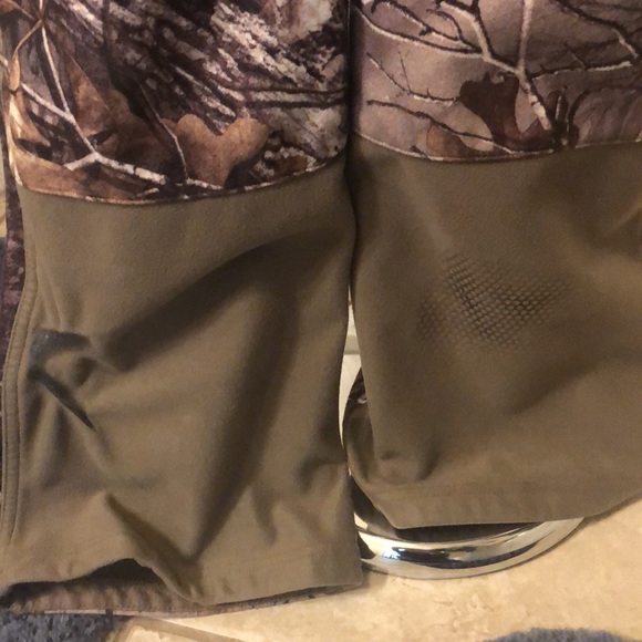 Youth field and stream hunting jacket and pants - Picture 8 of 8